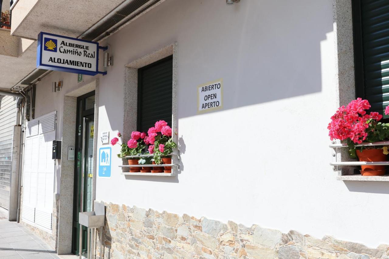 Albergue Camino Real Hostel Sigueiro Exterior photo